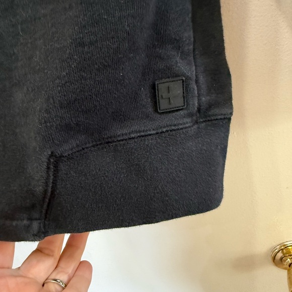 Tavik Classic Black Sweatshirt! Modern Beach Wear! EUC - Picture 2 of 4